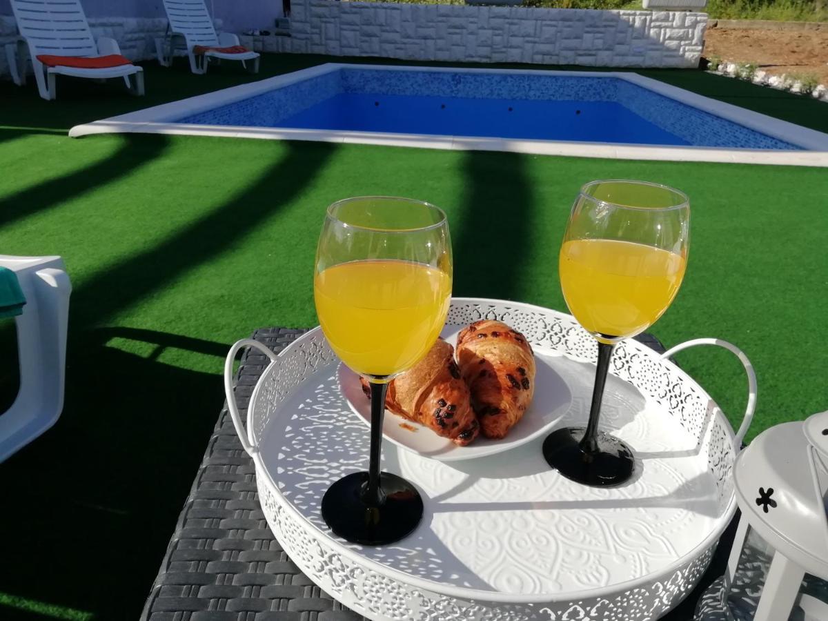 Holiday House M&A&K With Swimming Pool Kaštel Štafilić Esterno foto